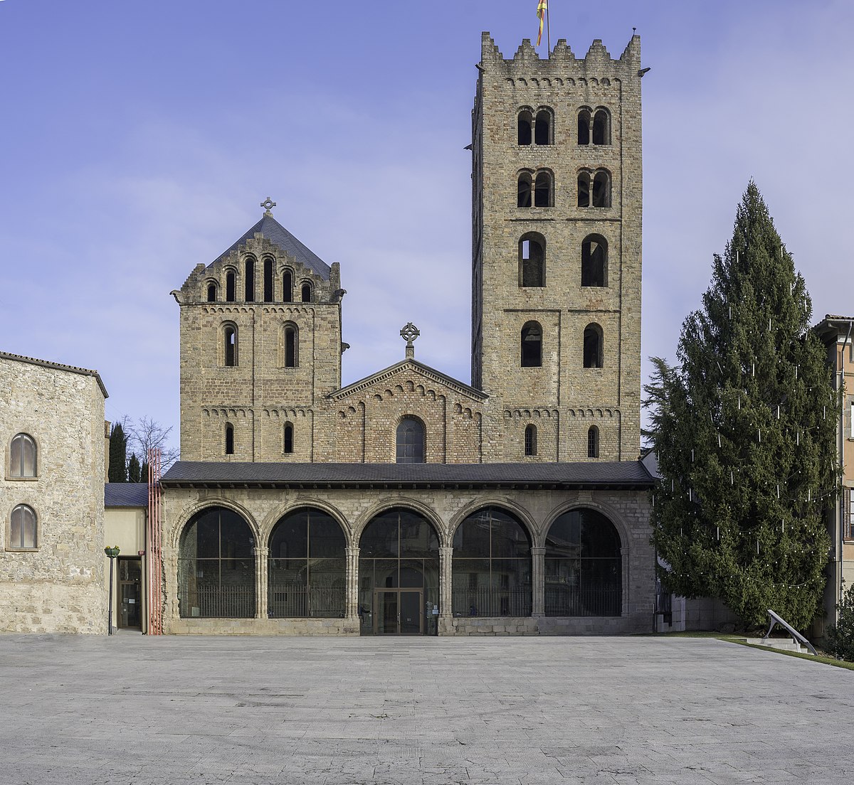 Monestir Exterior