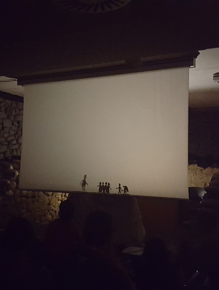 Taller - espectacle d'ombres xineses: "La petita Margarida, la nena golluda"